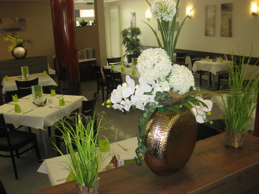 Vch Hotel Greifswald Extérieur photo