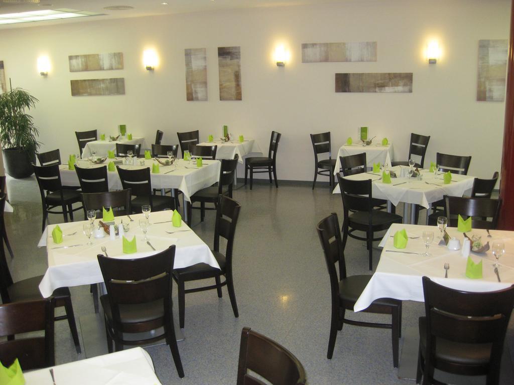 Vch Hotel Greifswald Extérieur photo