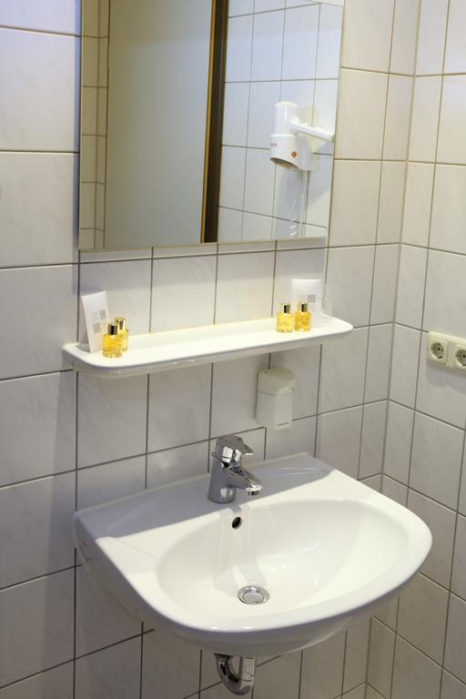 Vch Hotel Greifswald Extérieur photo