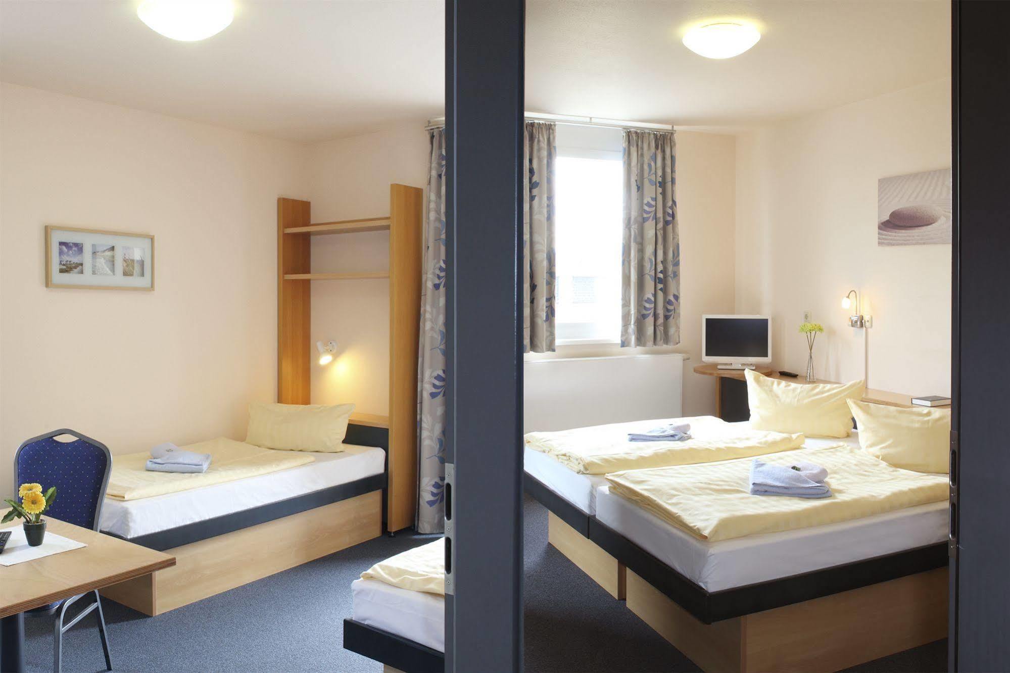 Vch Hotel Greifswald Extérieur photo