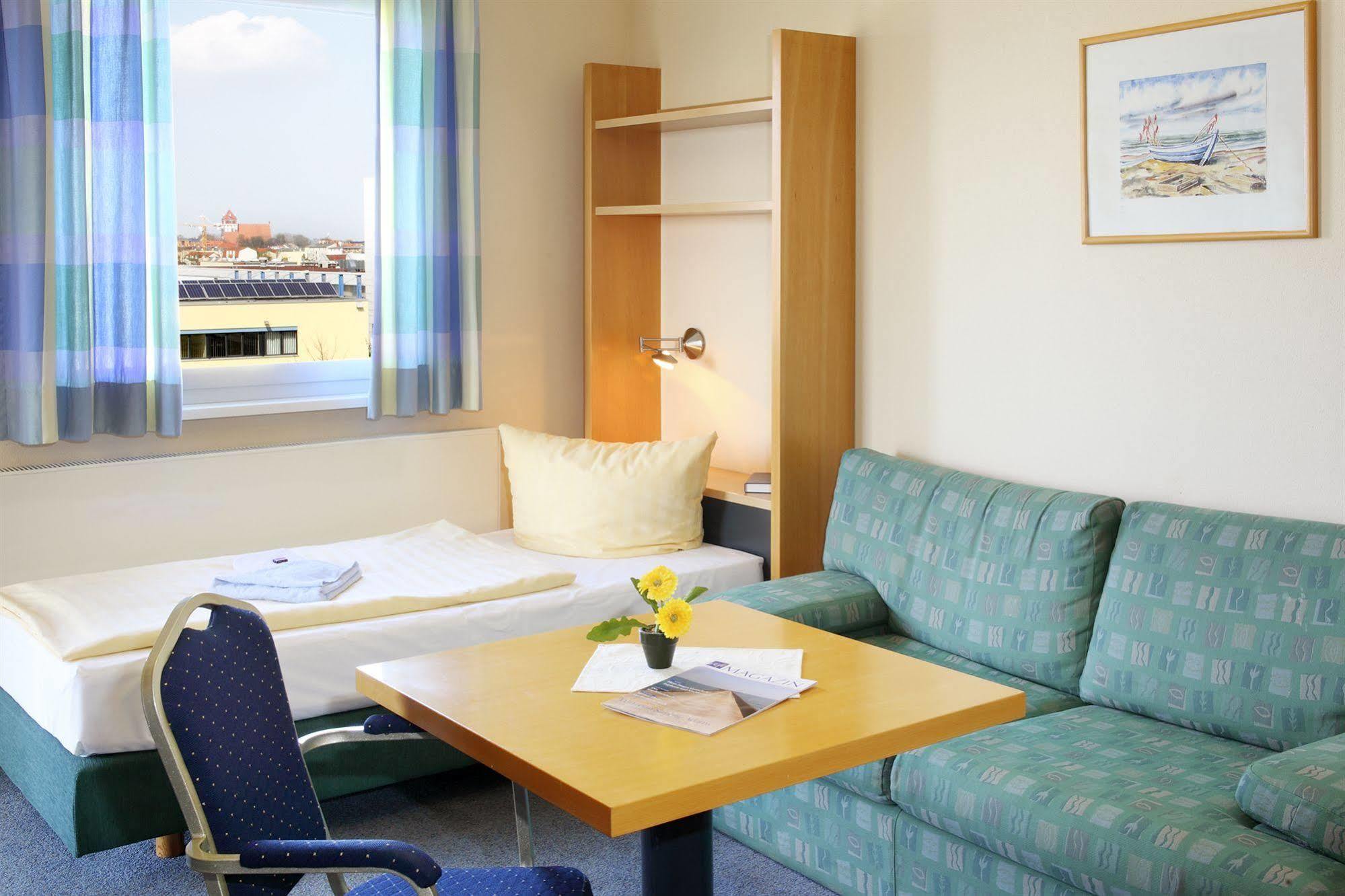 Vch Hotel Greifswald Extérieur photo