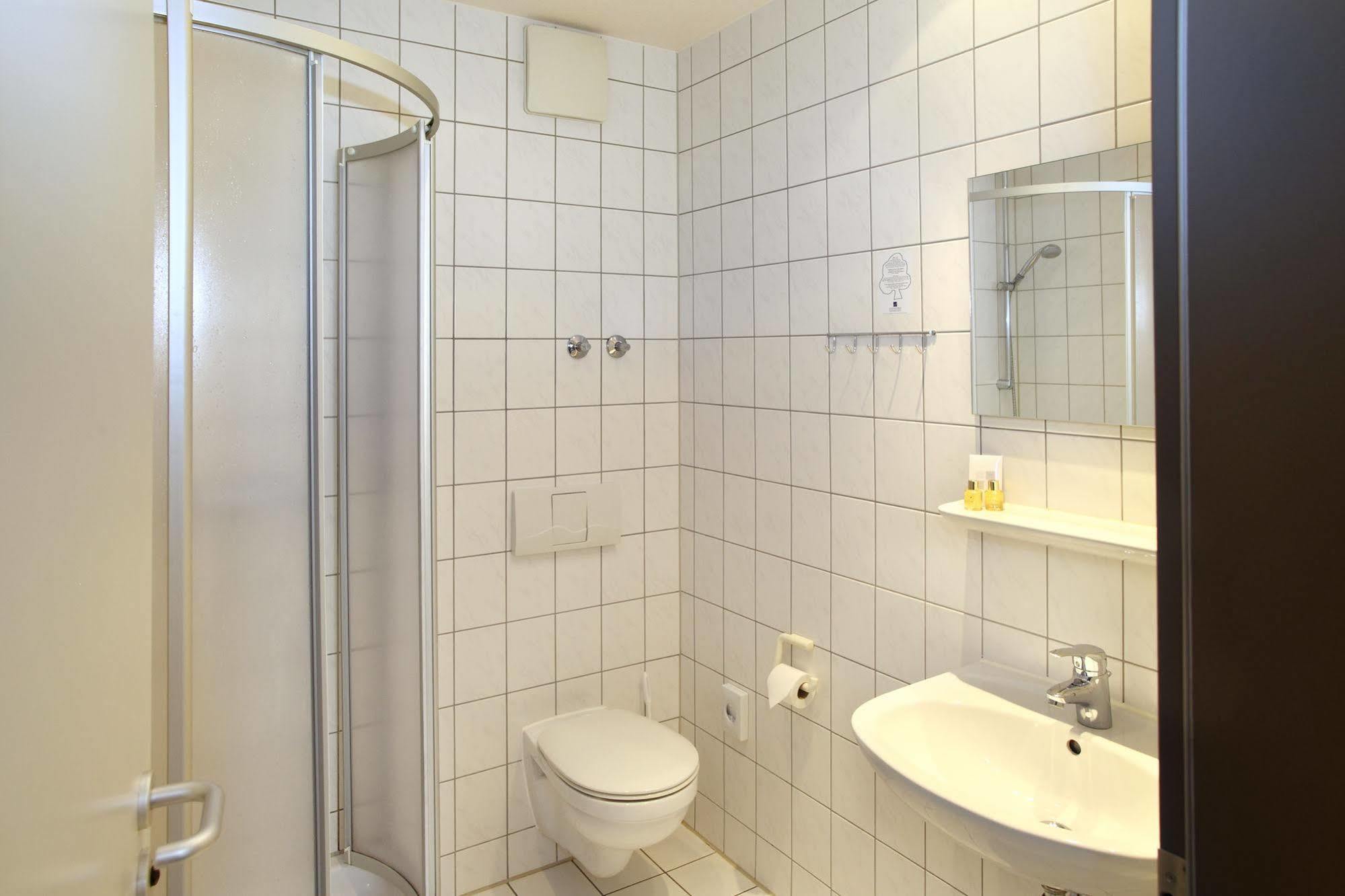 Vch Hotel Greifswald Extérieur photo